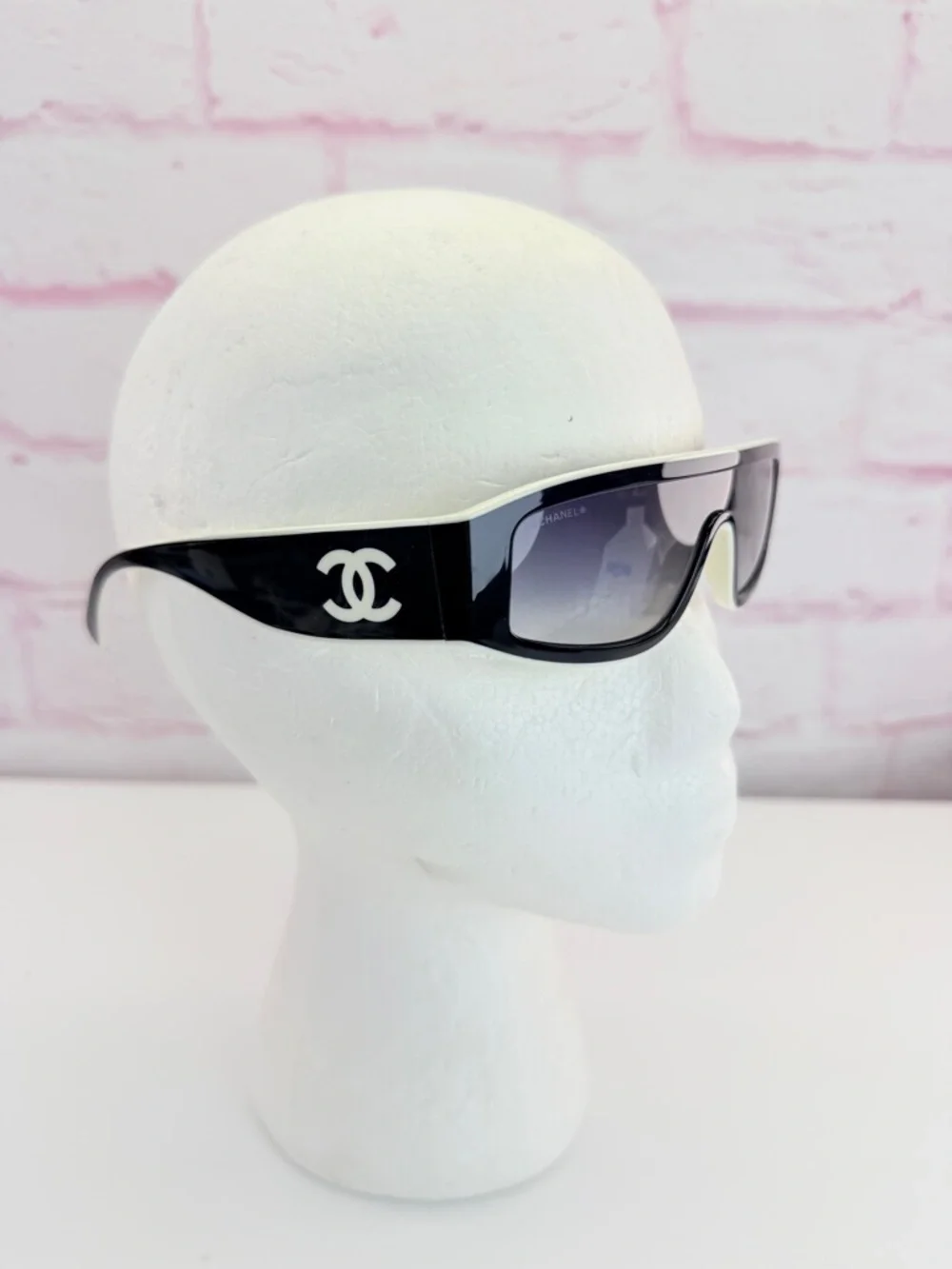 CHANEL | Accessories | Chanel Acetate Cat Eye Sunglasses 657  display picture 2